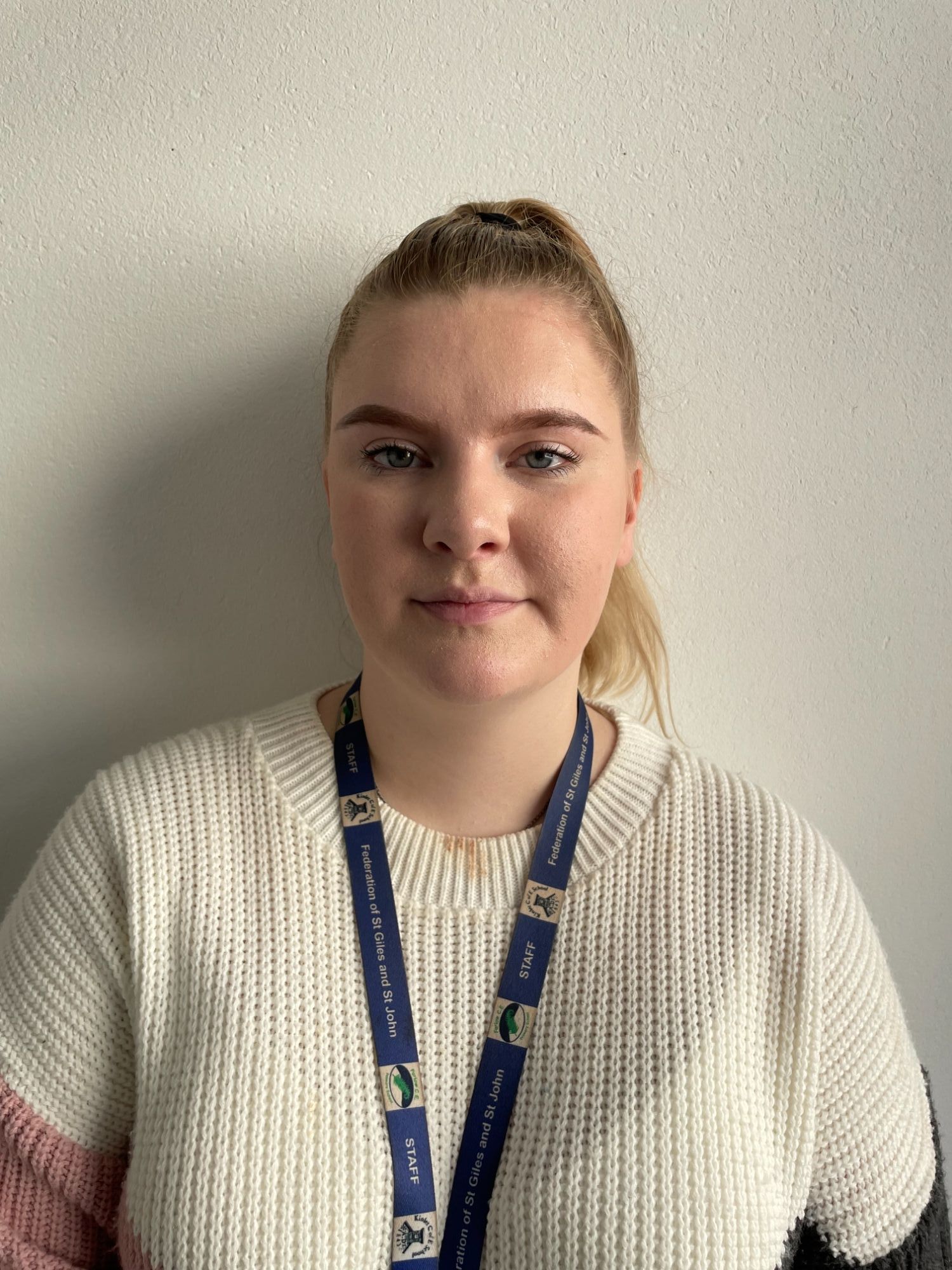 Photo of Ellie Yeomans